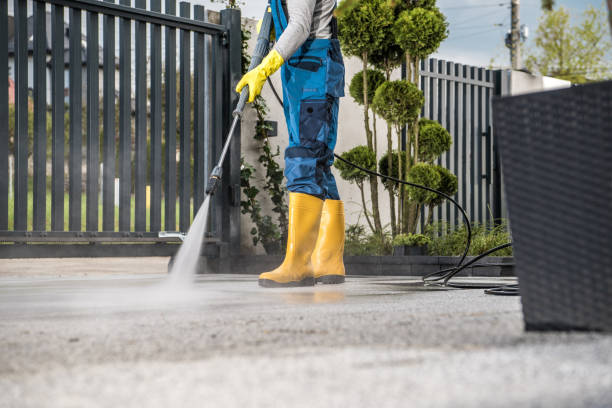 Garage Pressure Washing in Stonegate, CO